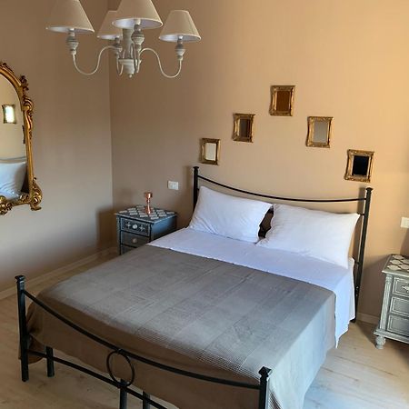 Penthouse Garibaldi Apartment Catania Bagian luar foto
