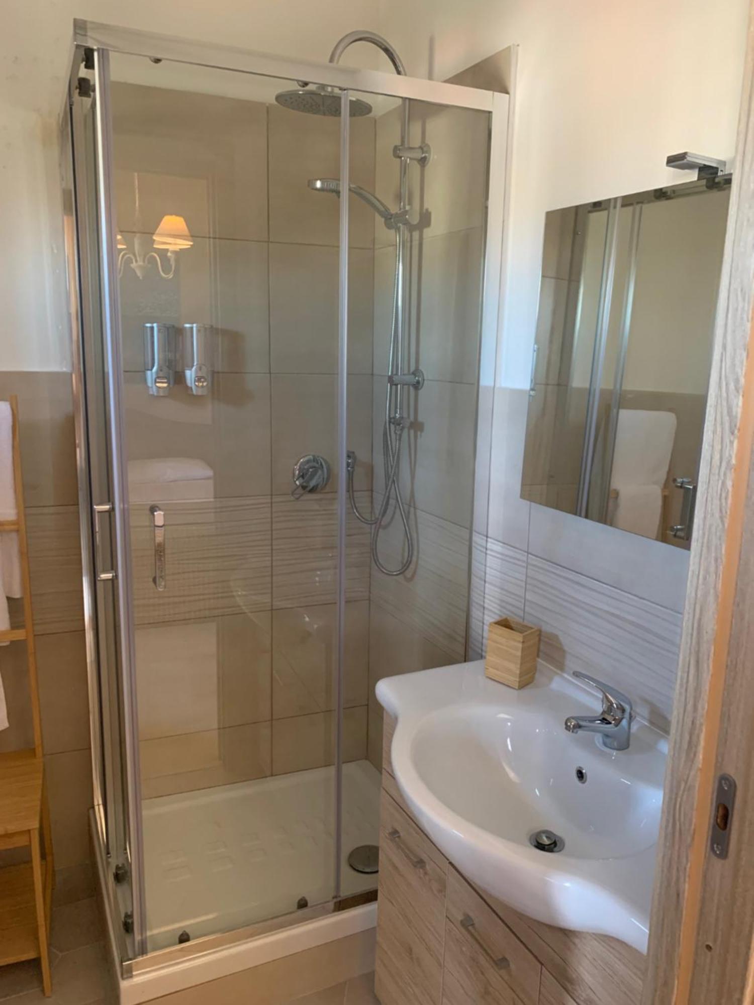 Penthouse Garibaldi Apartment Catania Bagian luar foto